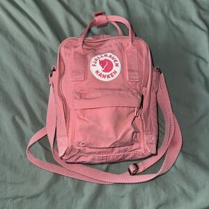 Kånken Mini Pink Backpack